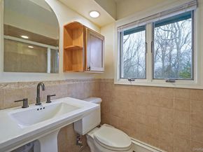 14 Cordwood Path, Shoreham NY 11786
