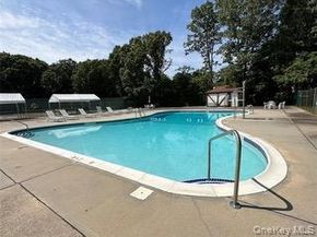86 Bailey Court 86, Middle Island NY 11953