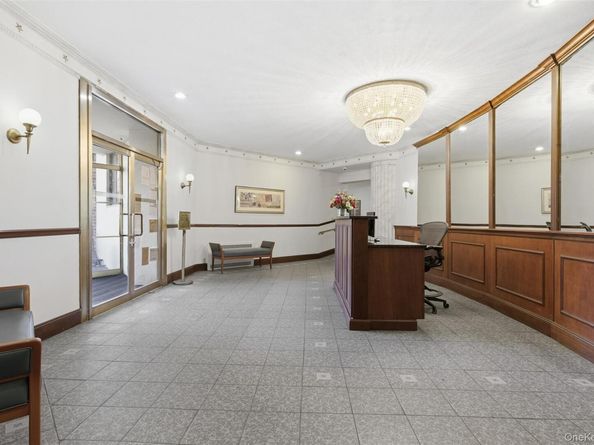 6960 108th Street 306, Forest Hills NY 11375