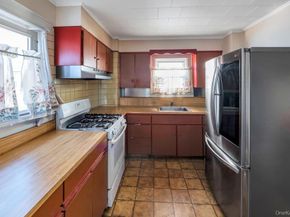 9460 199th Street, Hollis NY 11423