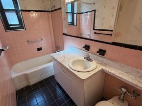 32-22 91 Street 106, East Elmhurst NY 11369