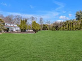 1 Somner Drive, Dix Hills NY 11746