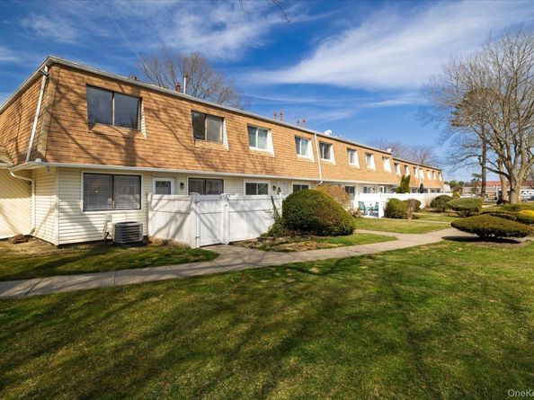 64 Storm Drive, Holtsville NY 11742