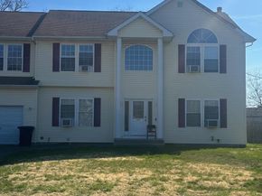 141 N 28 Street N, Wheatley Heights NY 11798