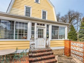 12-40 Beech Court, College Point NY 11356