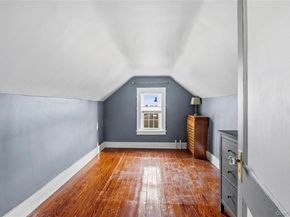 12-40 Beech Court, College Point NY 11356