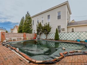 12-40 Beech Court, College Point NY 11356