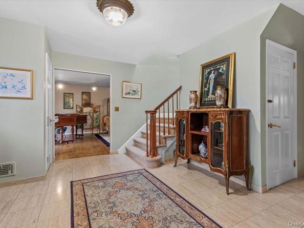 3 Penny Lane, Scarsdale NY 10583