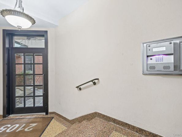 2105 Wallace Avenue 5A, Bronx NY 10462