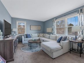 71-42 Little Neck Parkway 153B, Floral Park NY 11004