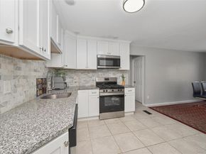 31 21st Avenue, Bay Shore NY 11706