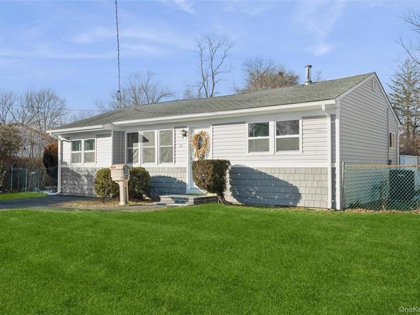 31 21st Avenue, Bay Shore NY 11706