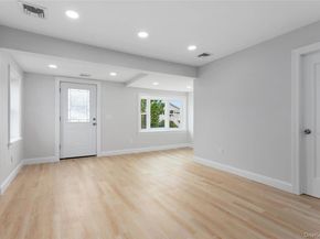 208 W Alhambra Avenue, Lindenhurst NY 11757
