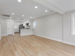 208 W Alhambra Avenue, Lindenhurst NY 11757