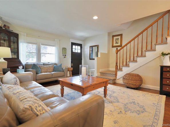 24 Henderson Avenue, Port Washington NY 11050