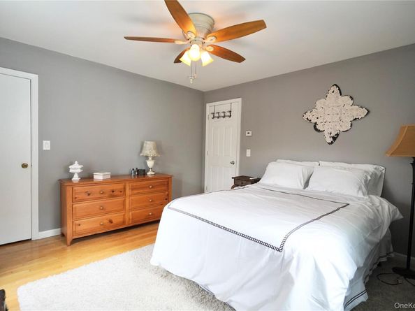 24 Henderson Avenue, Port Washington NY 11050