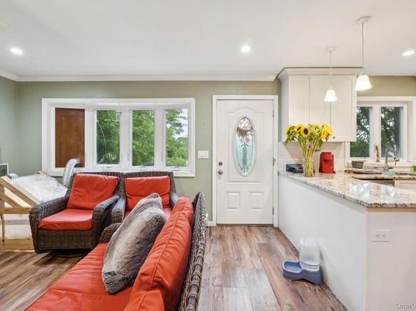 39 Willow Road, Rocky Point NY 11778