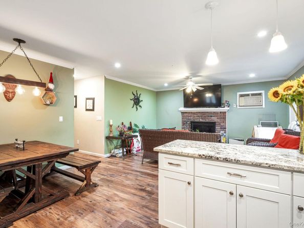 39 Willow Road, Rocky Point NY 11778