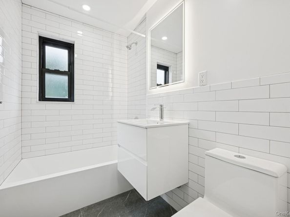 73-24 Springfield Boulevard 039A1, Oakland Gardens NY 11364