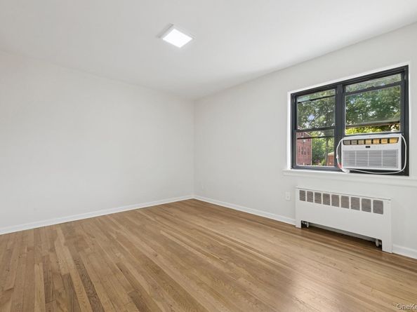 73-24 Springfield Boulevard 039A1, Oakland Gardens NY 11364