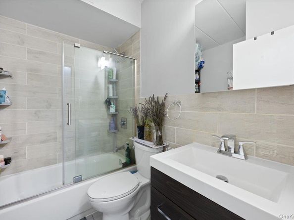 147-26 Roosevelt Ave L1, Flushing NY 11354