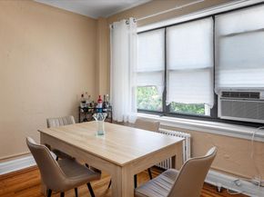 141 Wyckoff Place 2E, Woodmere NY 11598