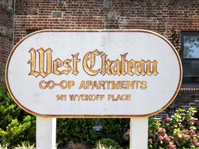 141 Wyckoff Place 2E, Woodmere NY 11598