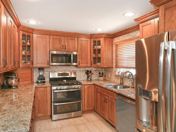 859 Brent Drive, Wantagh NY 11793