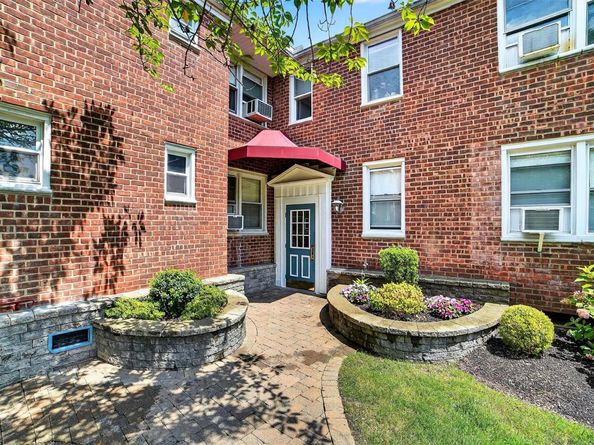 4 Bryant Crescent 2N, White Plains NY 10605