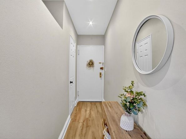 4 Bryant Crescent 2N, White Plains NY 10605