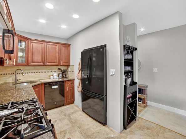 4 Bryant Crescent 2N, White Plains NY 10605