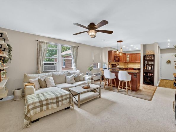 4 Bryant Crescent 2N, White Plains NY 10605