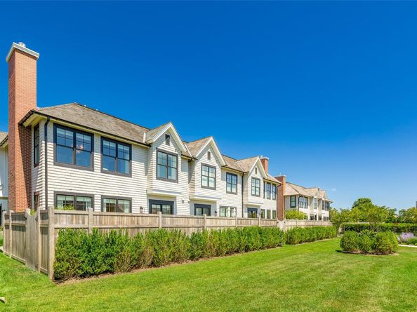 1 Spruce Court, Water Mill NY 11976