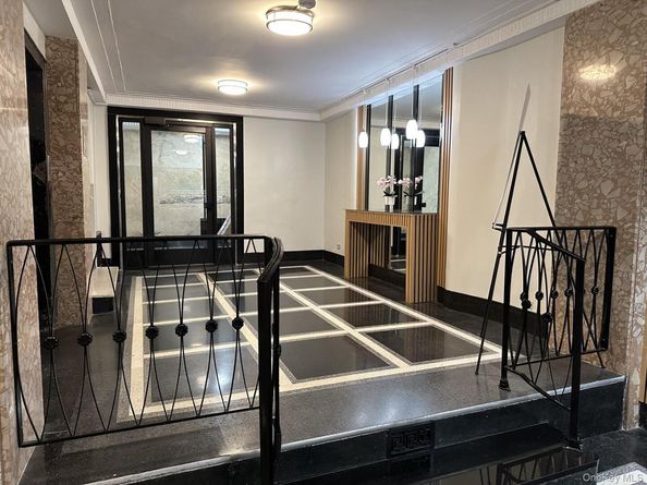 123-25 82nd Avenue 3P, Kew Gardens NY 11415