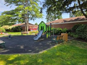 11 Bryant Crescent 2I, White Plains NY 10605