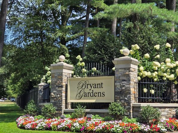 11 Bryant Crescent 2I, White Plains NY 10605