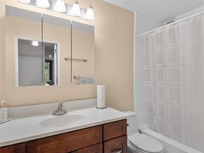 16705 12th Avenue 5B, Beechhurst NY 11357