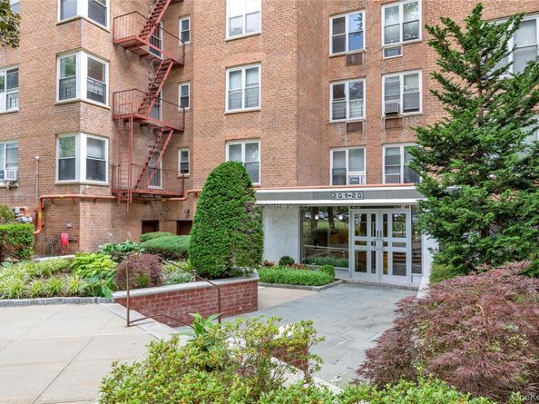 209-20 18th Avenue 6C, Bayside NY 11360