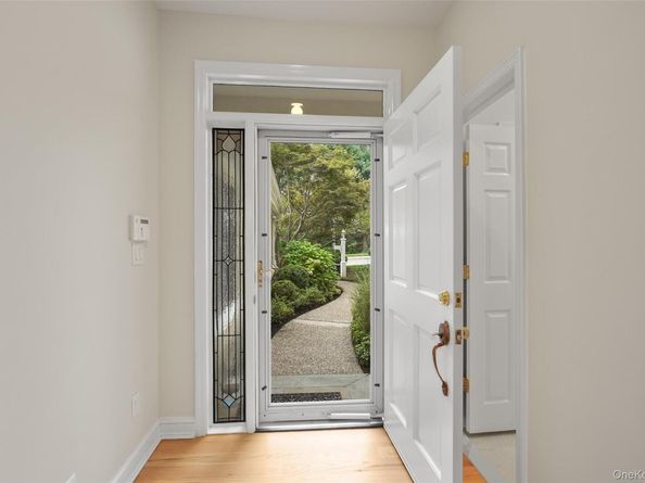 146 Doral Greens Drive W, Rye Brook NY 10573
