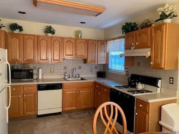 8 Ariel Drive, Middle Island NY 11953