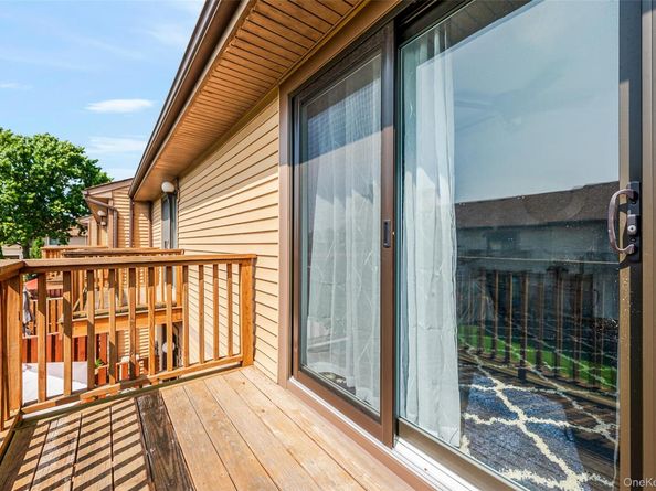 100 Daly Boulevard 1206, Oceanside NY 11572