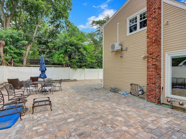 5 Arcadia Drive, Dix Hills NY 11746