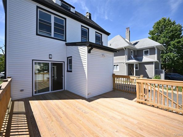 15425 13th Avenue, Whitestone NY 11357