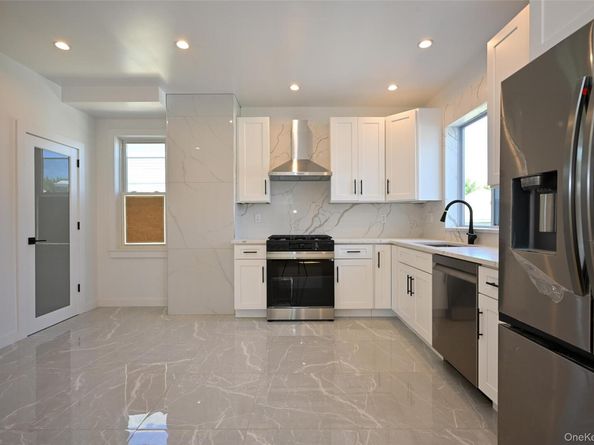 15425 13th Avenue, Whitestone NY 11357