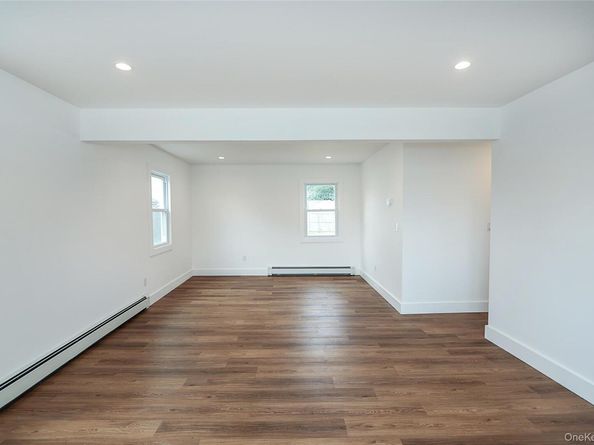 50 Carlls Path, North Babylon NY 11703