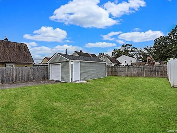 50 Carlls Path, North Babylon NY 11703