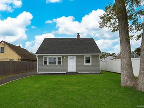 50 Carlls Path, North Babylon NY 11703