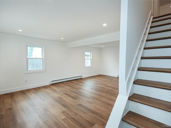 50 Carlls Path, North Babylon NY 11703