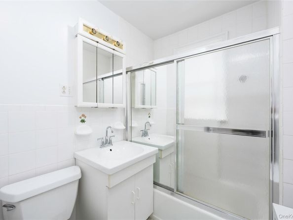 38 Gramercy Avenue, Yonkers NY 10701