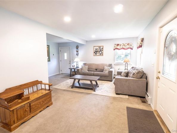 31 Ashton Road, Medford NY 11763